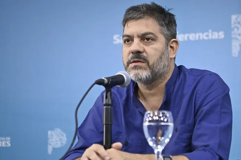 NOTICIAS PILAR: LA PROVINCIA AVANZARA CON UN ESFUERZO DE ENTREGA DE MEDICAMENTOS A  MUNICIPIOS